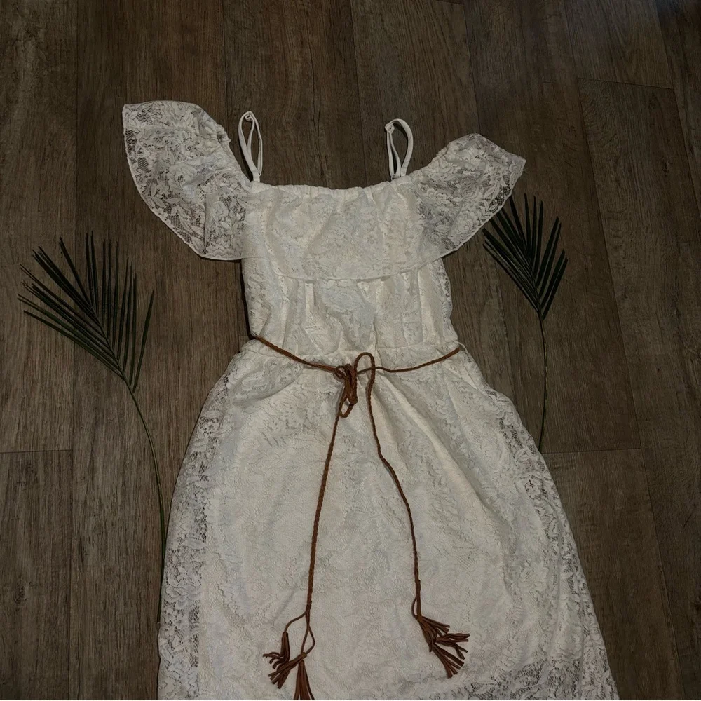 Bailey Blue White Lace Dress - Picture 4 of 9